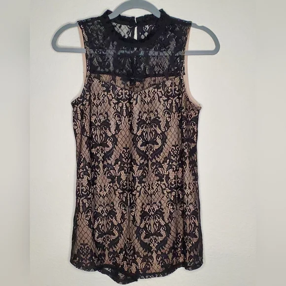 Fortune & Ivy Black Lace Overlay Top - Picture 2 of 10